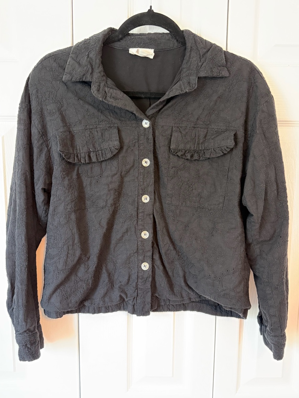 Andree by Unit Black Textured Embroidered Button Down Blouse Size S